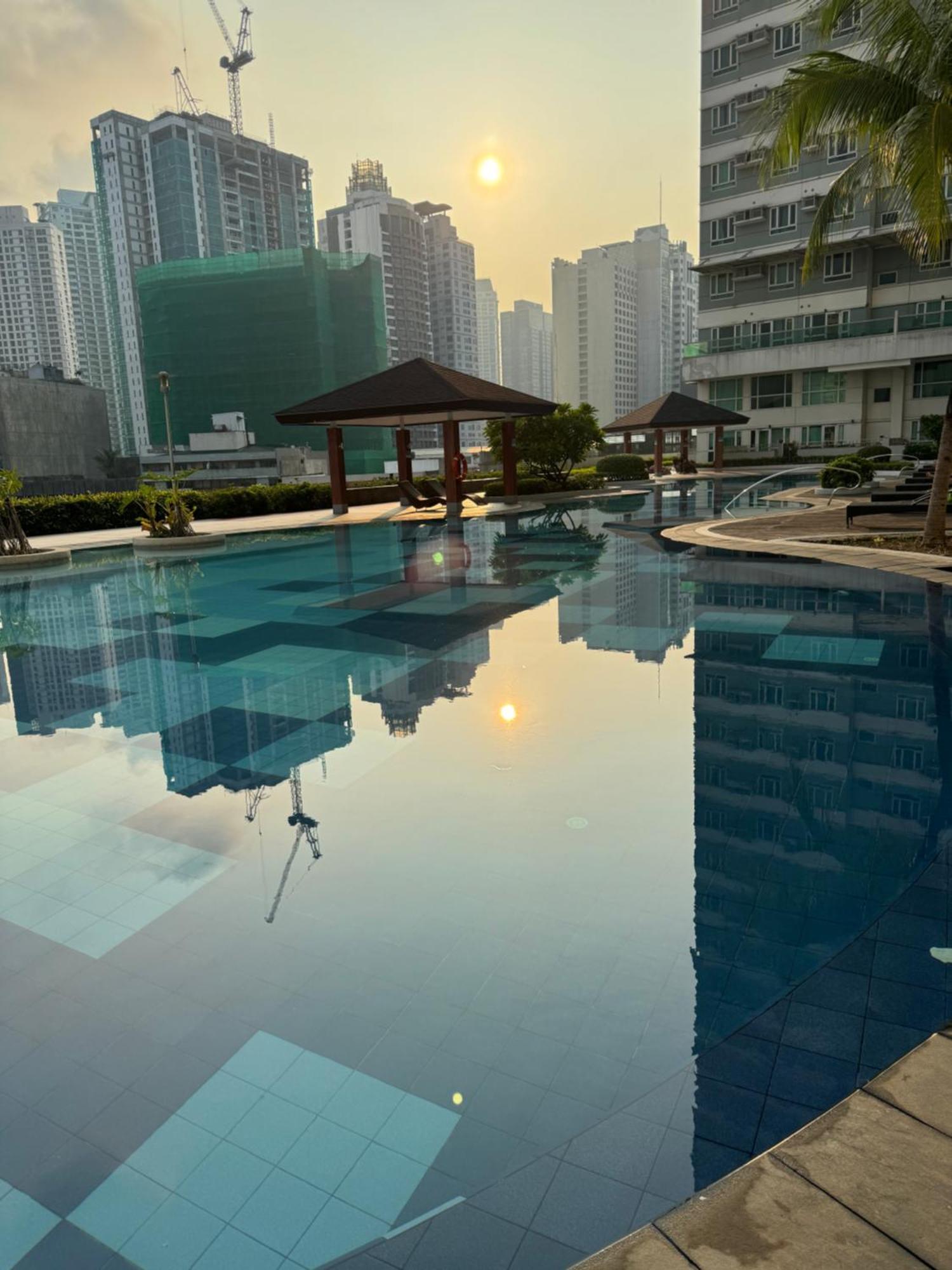Beacon Makati Condo Free Pool Access Free Wifi 100Mbps & Free Netflix Manila Zewnętrze zdjęcie
